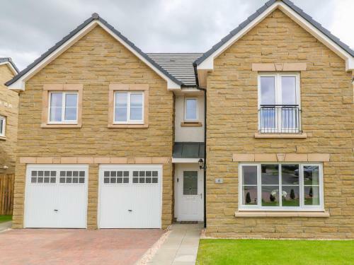6 Whitecraigs Crescent