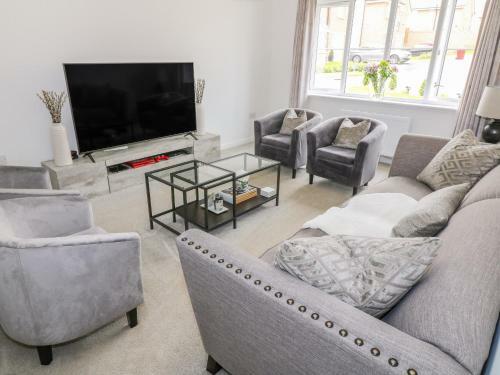 6 Whitecraigs Crescent