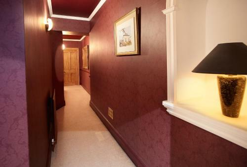 Cygnet Apartment