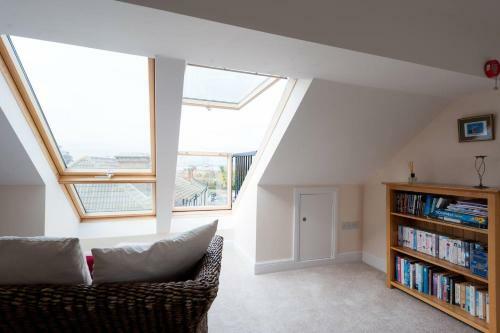 Lighthouse View 2 Bed Duplex Penthouse Apartment
