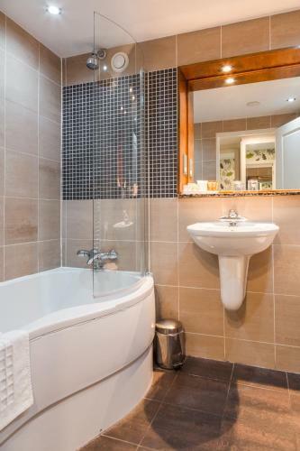 Thornton Hall Hotel & Spa