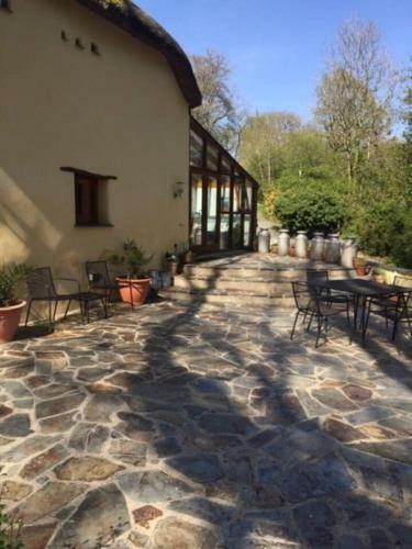 Boutique 5 Historic 2 Bed Devon Holiday Cottage