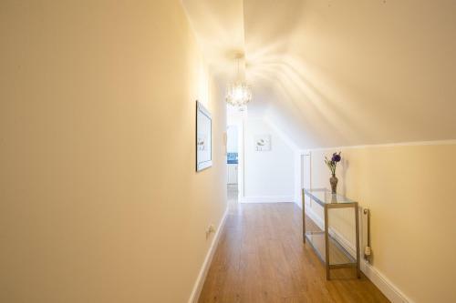 Velvet 2-bedroom Apartment, Clockhouse, Hoddesdon