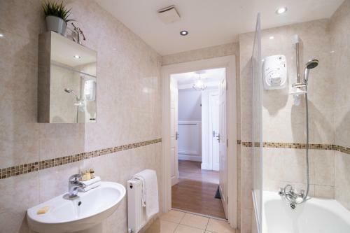 Velvet 2-bedroom Apartment, Clockhouse, Hoddesdon