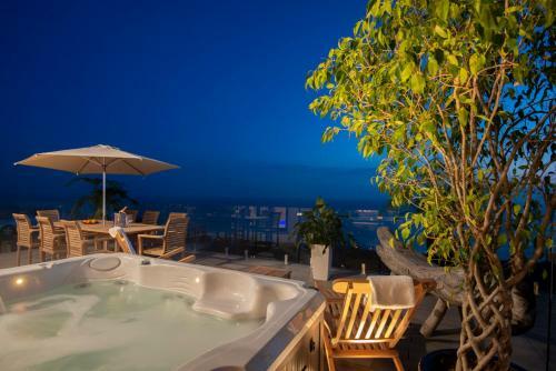Saint Leonards-on-sea Villa Sleeps 11 With Wifi