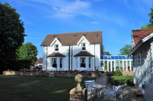 Hookwood Lodge