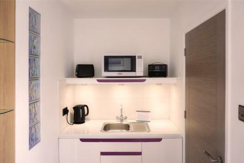 Orchard Road Studio Apartment