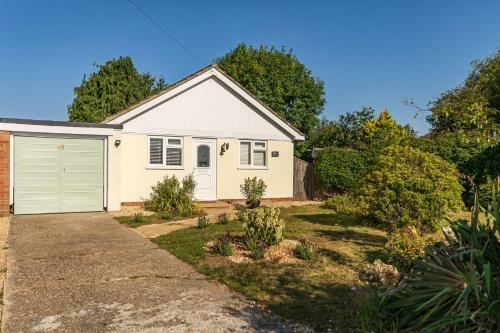 Corner Cottage, Forest & Sea, Sleeps Up To 10 New*