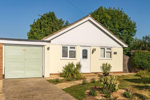 Corner Cottage, Forest & Sea, Sleeps Up To 10 New*