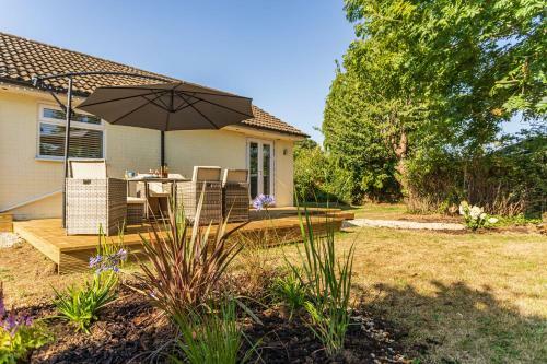 Corner Cottage, Forest & Sea, Sleeps Up To 10 New*