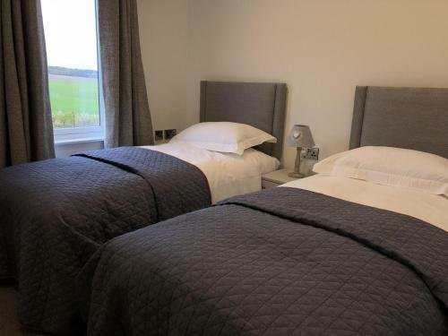 Lodge Wolds Away
