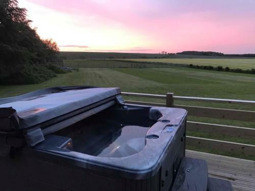 Lodge Wolds Away