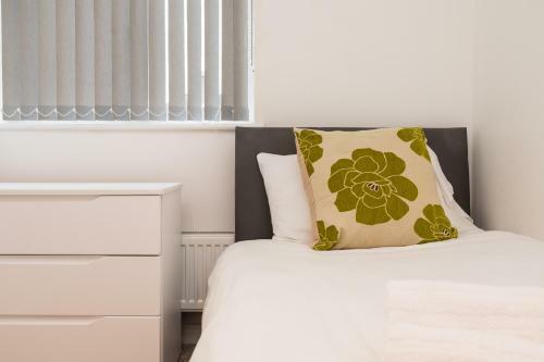 Ifield House Crawley/gatwick