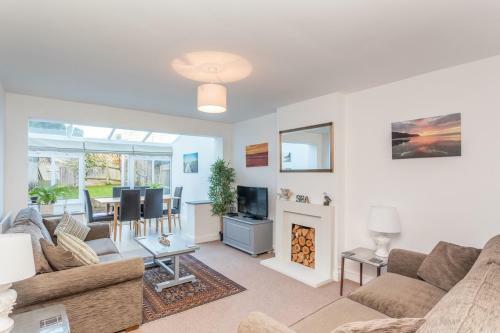 Utopia House - 3 Bedroom House