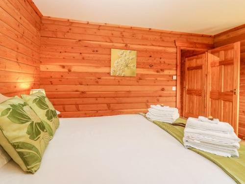 Oak Lodge