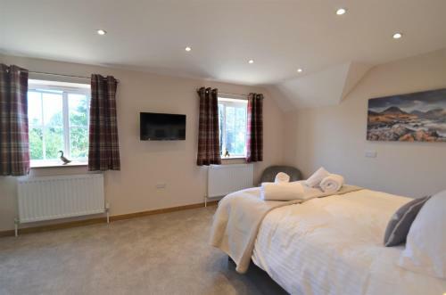 2 Ladymead Mews