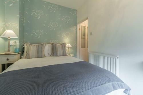 No33 Seagull Cottage