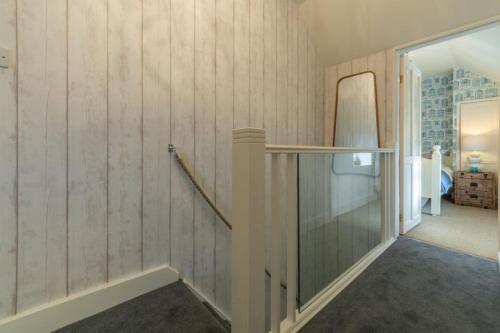 No33 Seagull Cottage