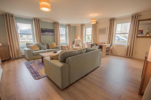 Marina View Apartment