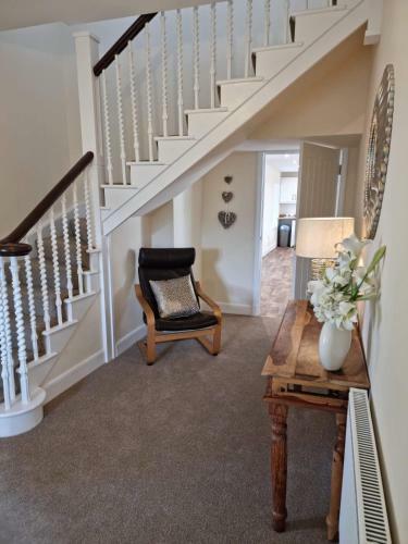 Darris Farmhouse With Attached Seperate Cottage