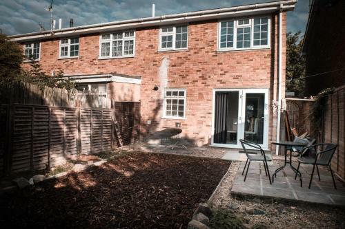 Apartamento Ideal House In Sittingbourne Parking -24-7 Checkin