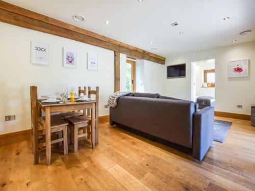 Old Oak House