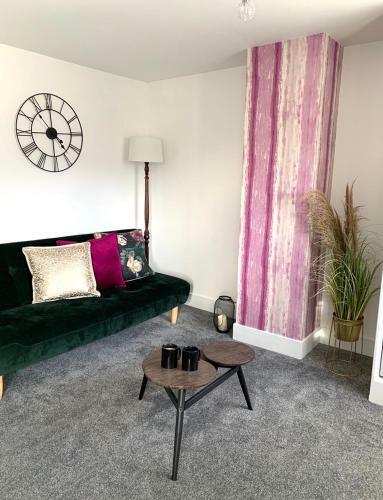 2 Bedroom Apartment Oxford Hosted By Inviting Interiors