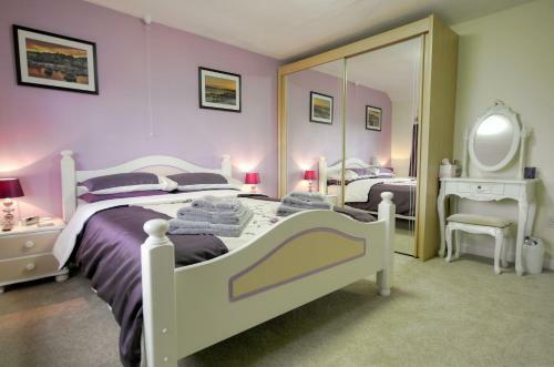 The East Wing @ Lower Broom Farm