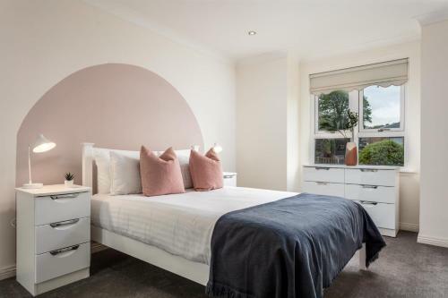 London Gate No2 - Donnini Apartments