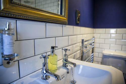 Bed & Breakfast Church House Inn, Churchstow
