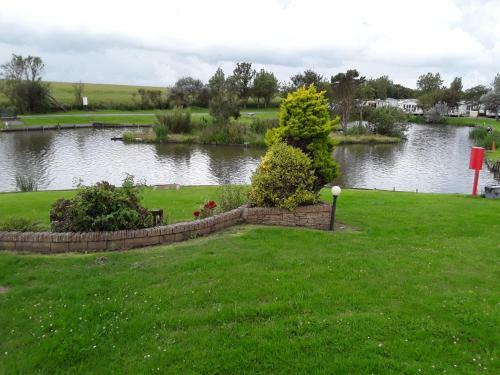3 Bed Caravan Approx 10 Mins From Beach Bill 1