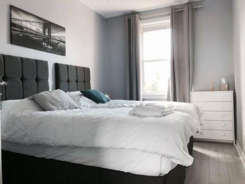 Captivating 2-bed Apartment In Kirkcaldy