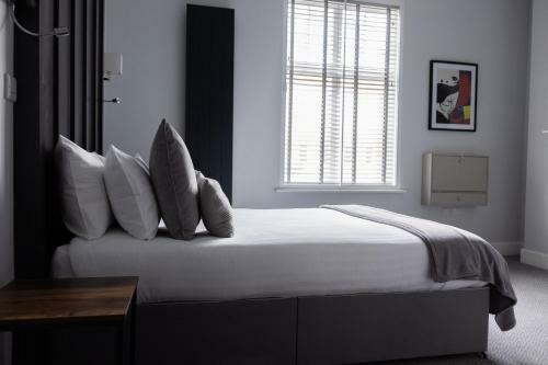 Hotel The Kingston 1