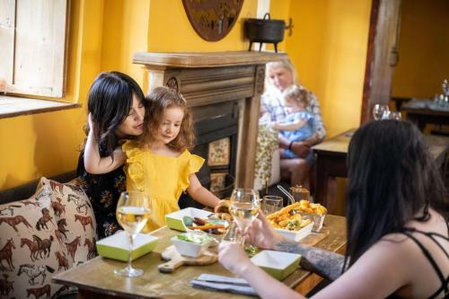 Bed & Breakfast Rising Sun Pub, Restaurant And Rooms