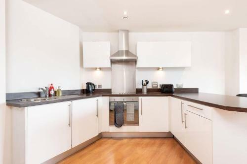 Light And Bright 1br Apartment Close To Station