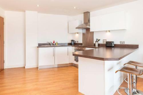 Light And Bright 1br Apartment Close To Station