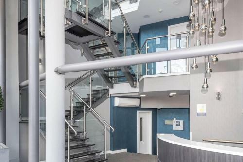 Light And Bright 1br Apartment Close To Station