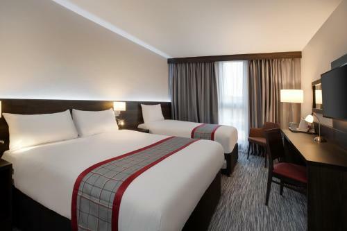 Hotel Ramada By Wyndham Leeds East