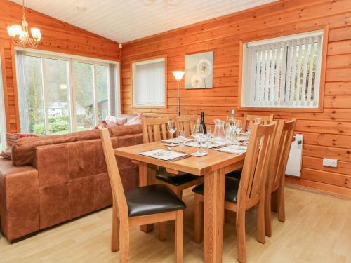 Watersview Lodge