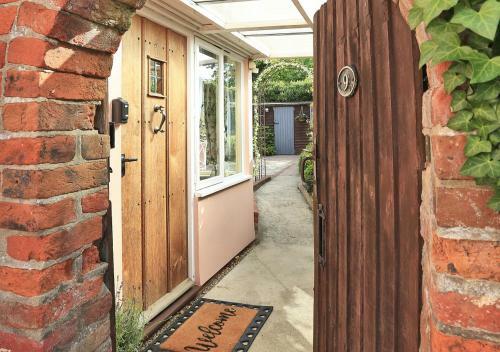 Lady Cottage