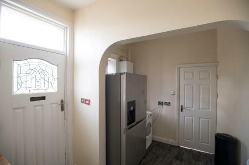 Comfy Home In Leeds Near Motorway & City