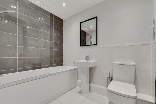 1 Bed Modern Apartment In A Converted Mill