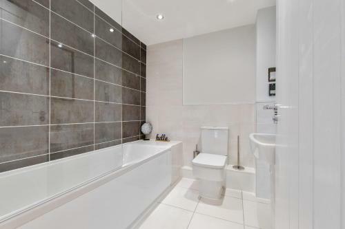 1 Bed Modern Apartment In A Converted Mill