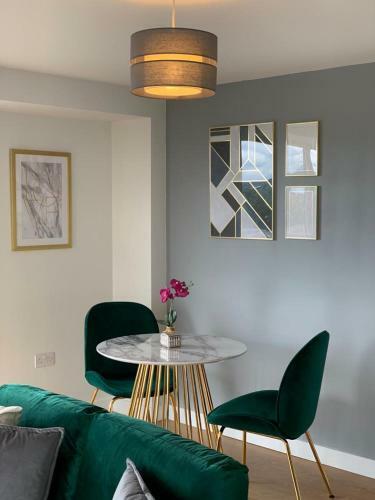 1 Bed Modern Apartment In A Converted Mill