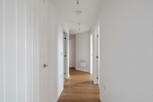 Beautiful 2 Bedroom Apartment In A Converted Mill