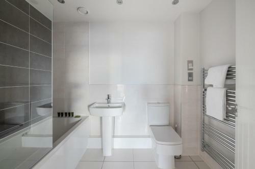 Beautiful 2 Bedroom Apartment In A Converted Mill