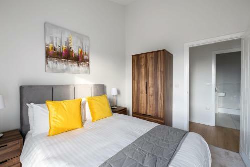 Beautiful 2 Bedroom Apartment In A Converted Mill