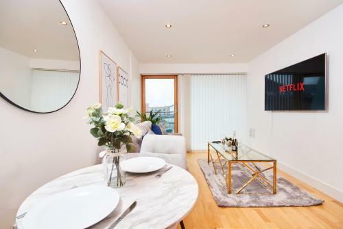 Apartamento Deluxe City Centre Apt Balcony View& Free Parking!