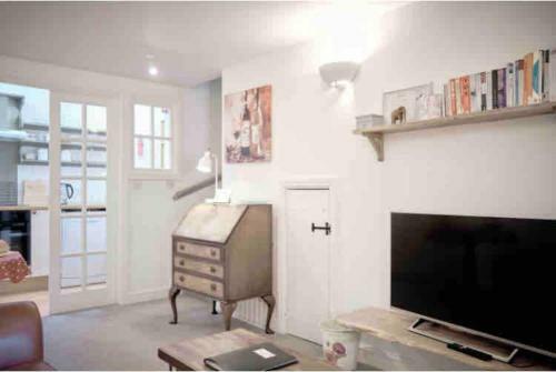 Rubi Roy Charming 1 Bed Cottage In Ledbury