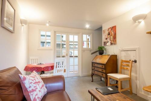 Rubi Roy Charming 1 Bed Cottage In Ledbury